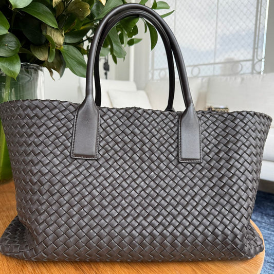 Bolsa Bottega Veneta Cabat Marrom Escuro