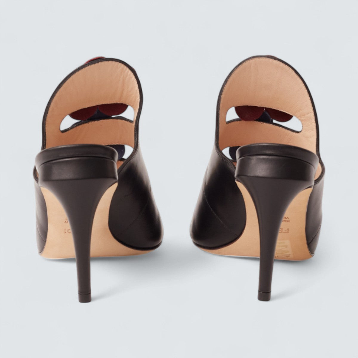 Salto Fendi preto com flores Tam. 34 BR