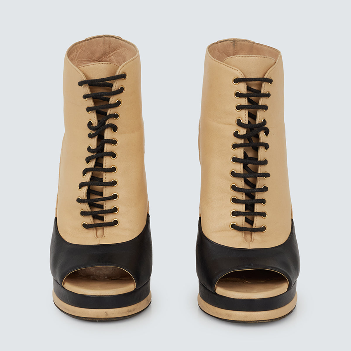 Bota Chanel Bege Tam. 36 Br