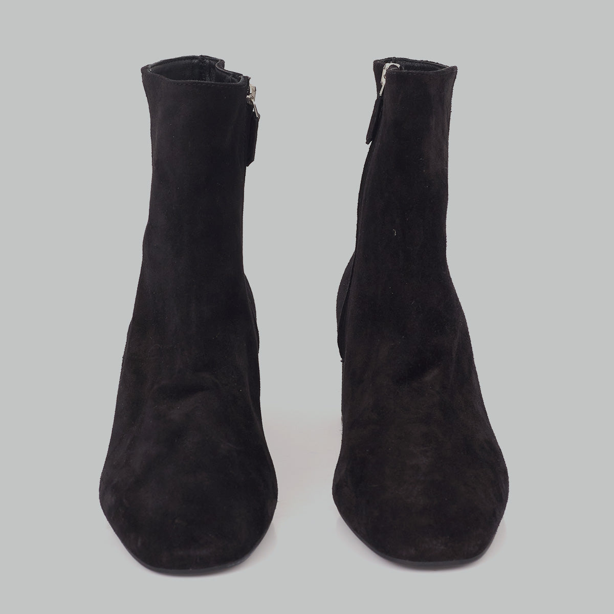 ⁠Bota Prada Preta Tam. 38