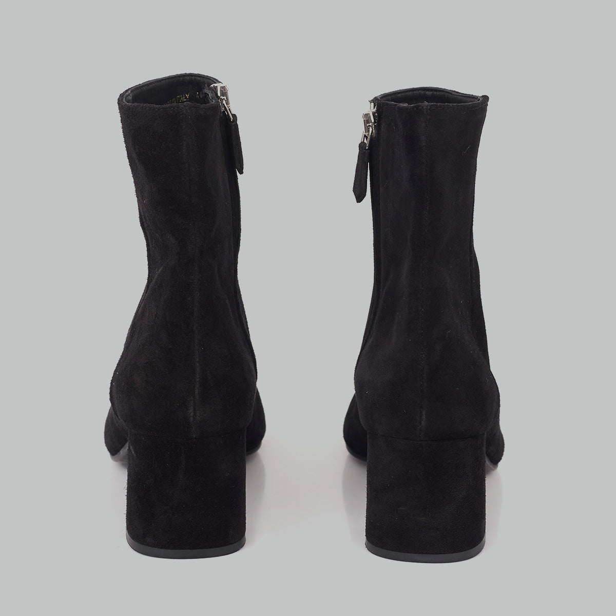 ⁠Bota Prada Preta Tam. 38