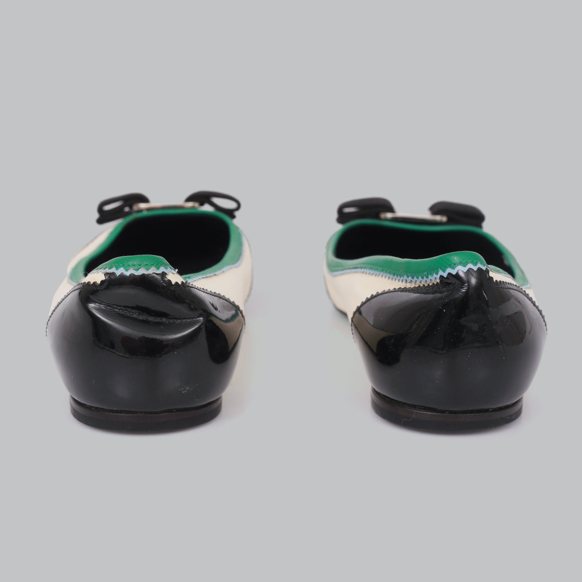 Sapatilha Ferragamo Off White TAM. 36 BR