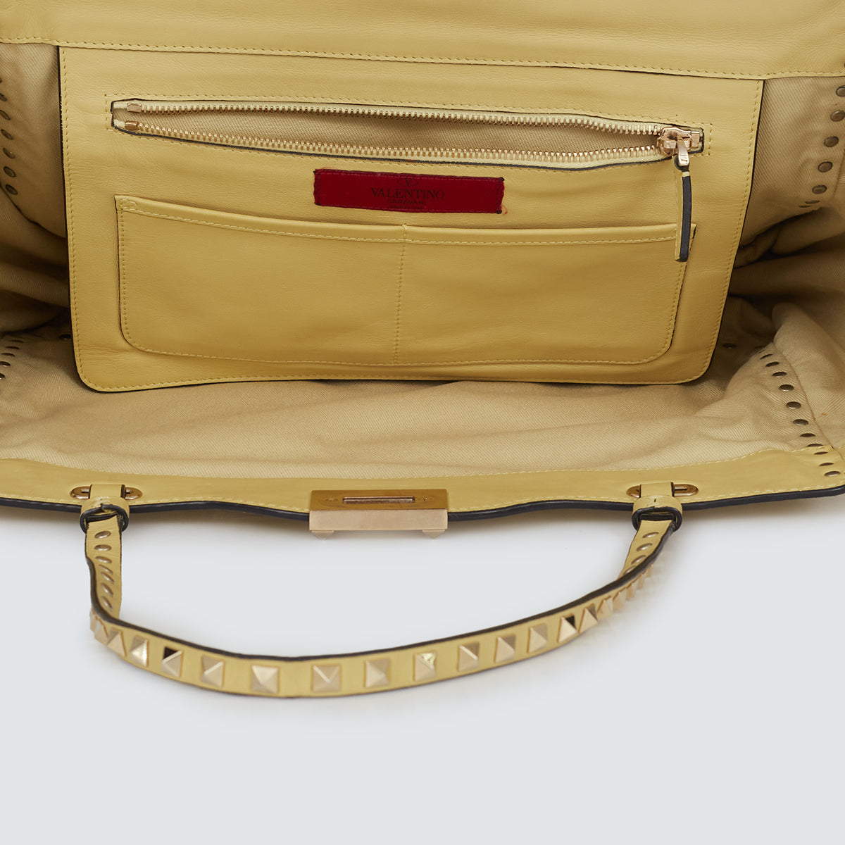 Bolsa Valentino Rockstud Grainy amarela