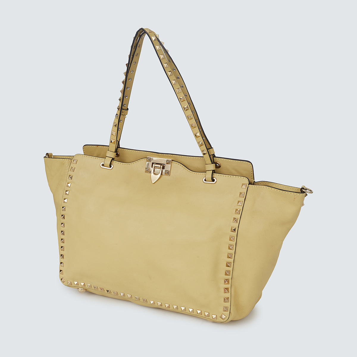 Bolsa Valentino Rockstud Grainy amarela