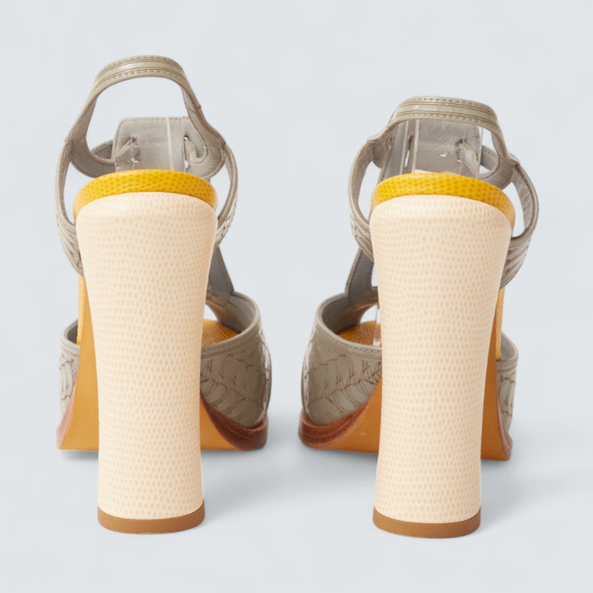 Salto Fendi Chameleon cinza Tam. 34 BR