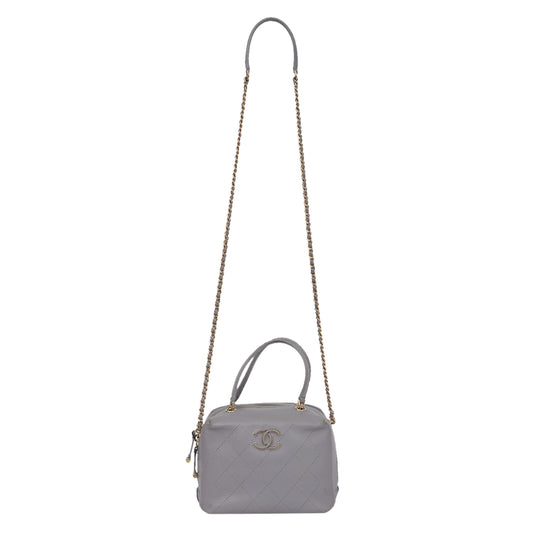 ⁠Bolsa Chanel Coco Curve Cinza