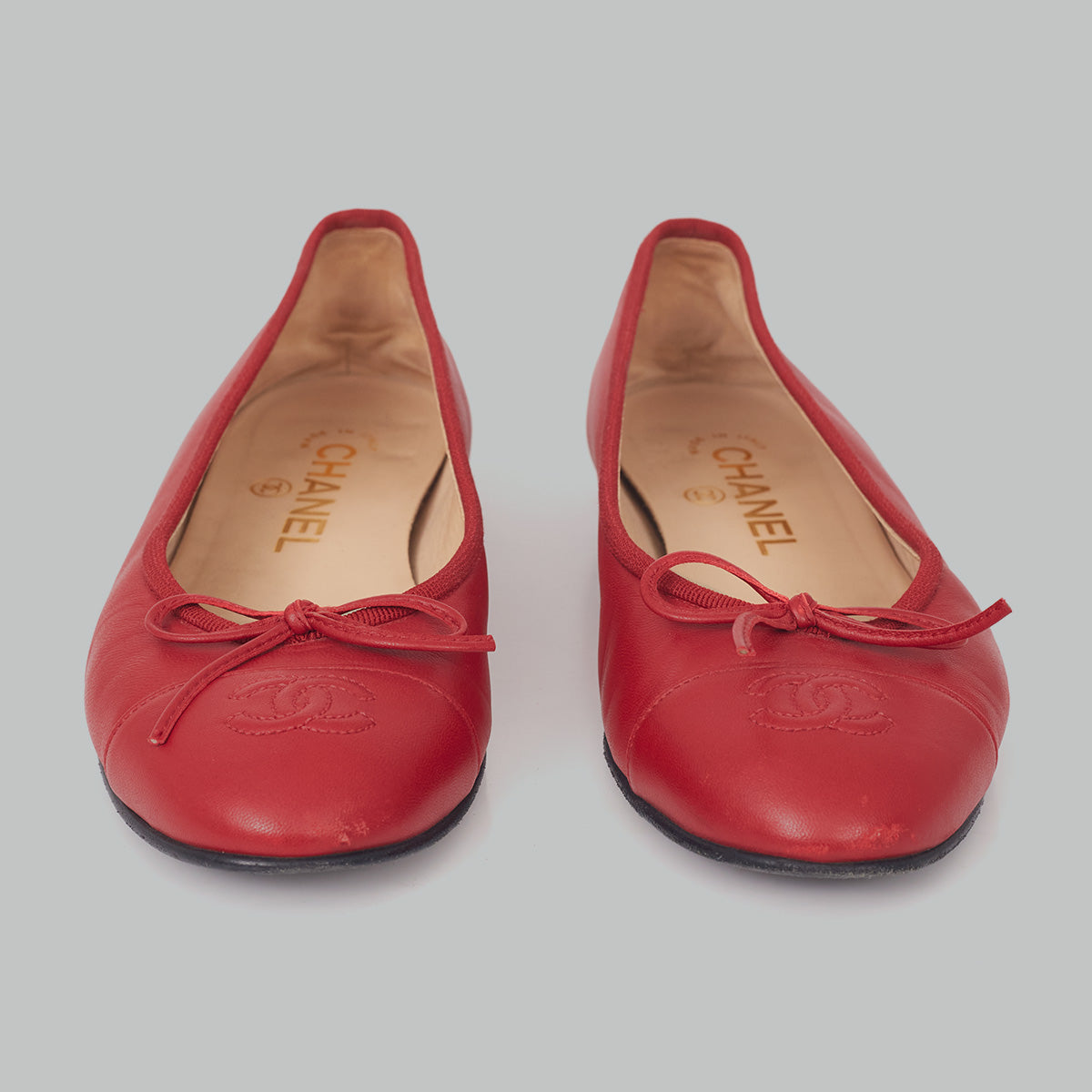 ⁠Sapatilha Chanel Vermelha TAM. 35 BR