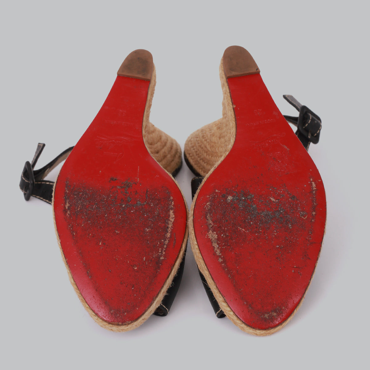 ⁠Anabela Louboutin Preta Couro TAM. 36 BR