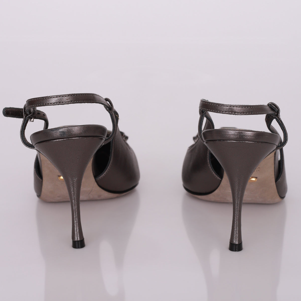 Scarpin Sergio Rossi Cinza Metalizado Tam. 38 Br