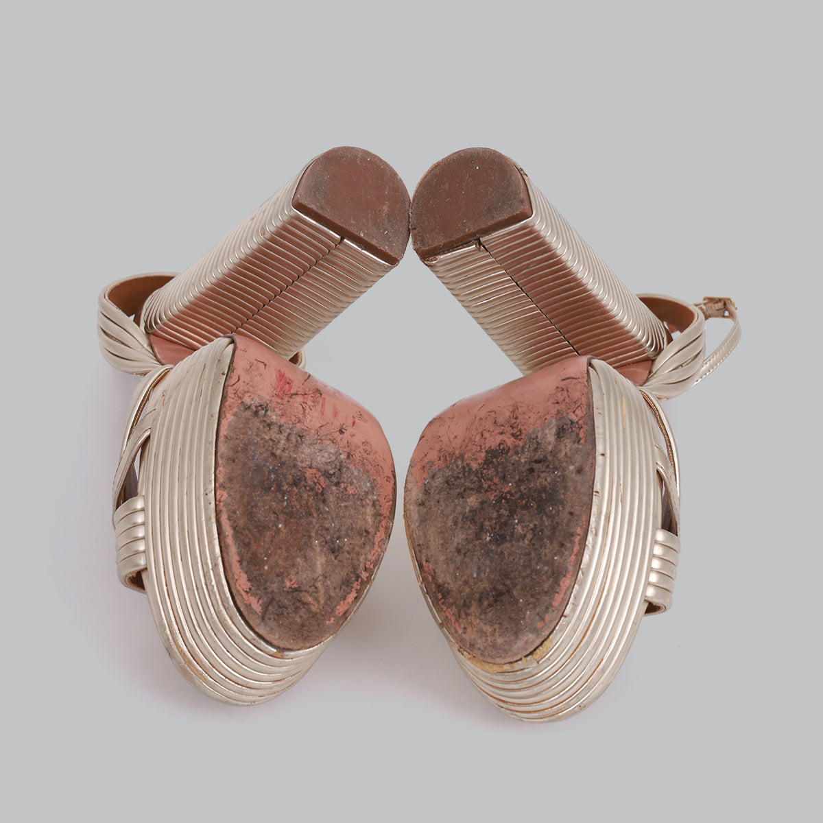 Sandália Metalizada Champanhe Aquazzura TAM. 34,5 BR