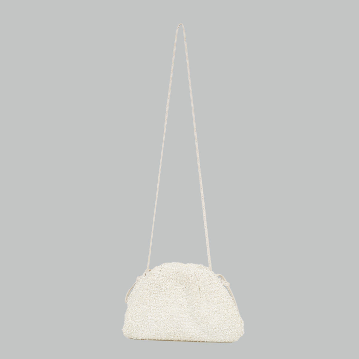 Bolsa Bottega Veneta Mini Pouch Curly Raffia Branca