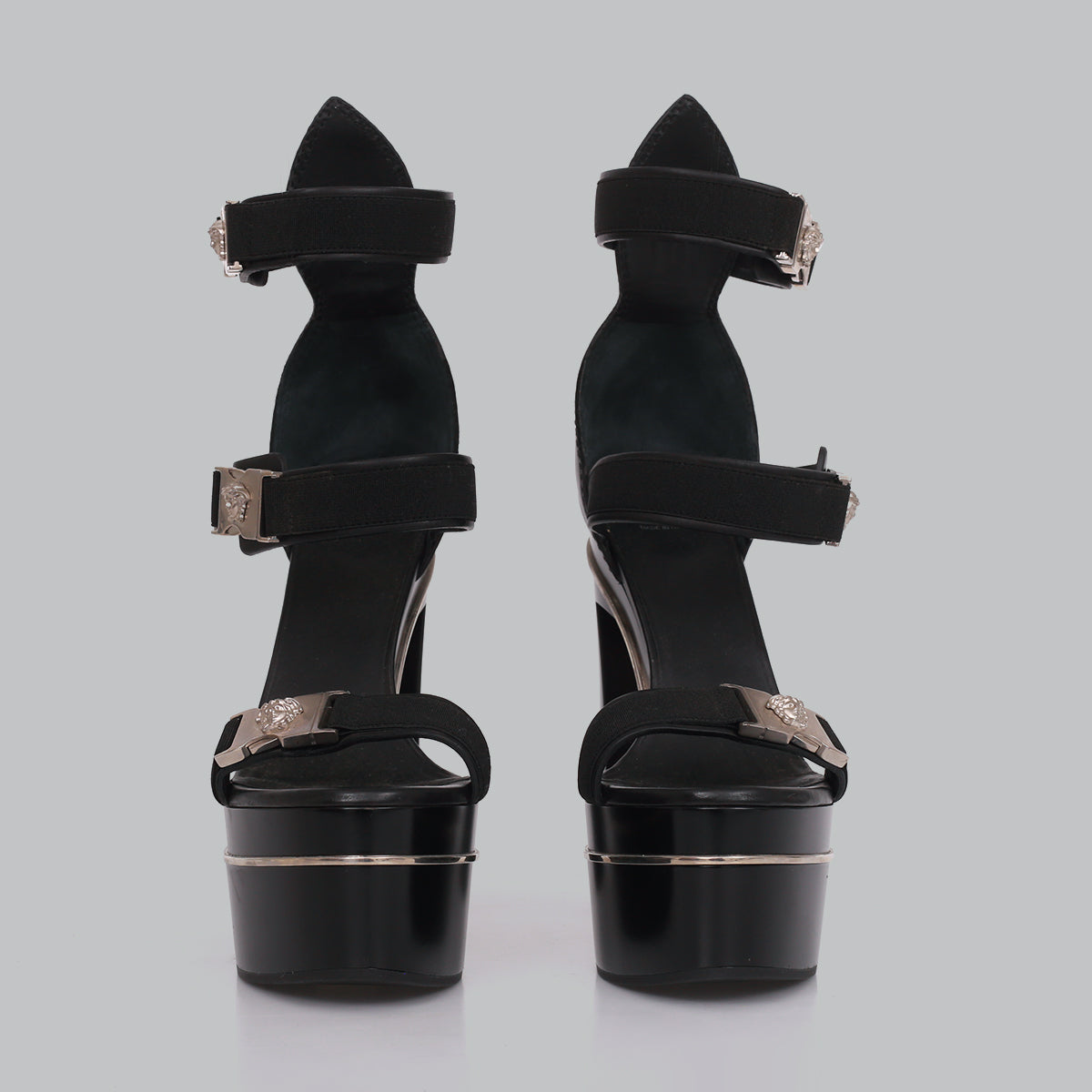 ⁠Sandália Versace Preta TAM. 36 BR