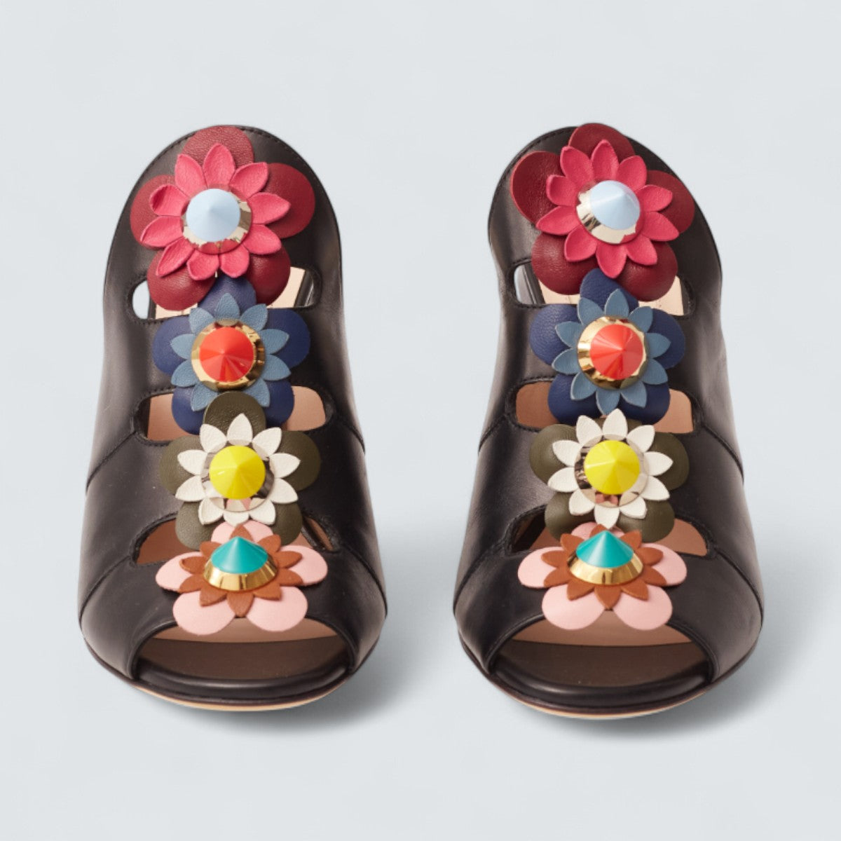 Salto Fendi preto com flores Tam. 34 BR