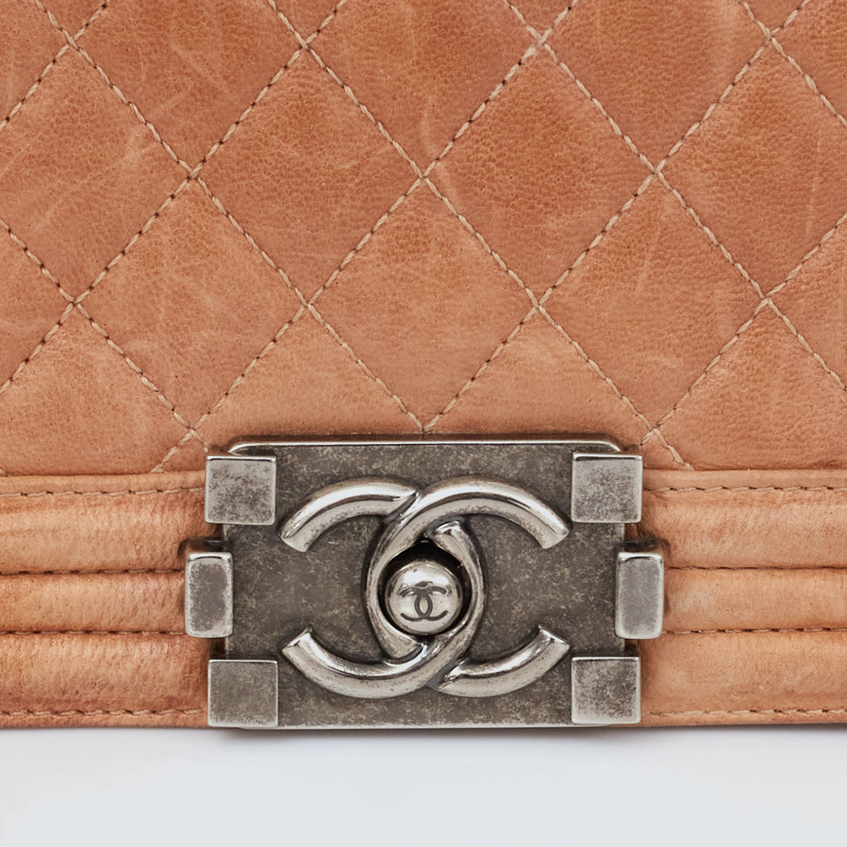 Bolsa Chanel Boy Flap Large Caramelo