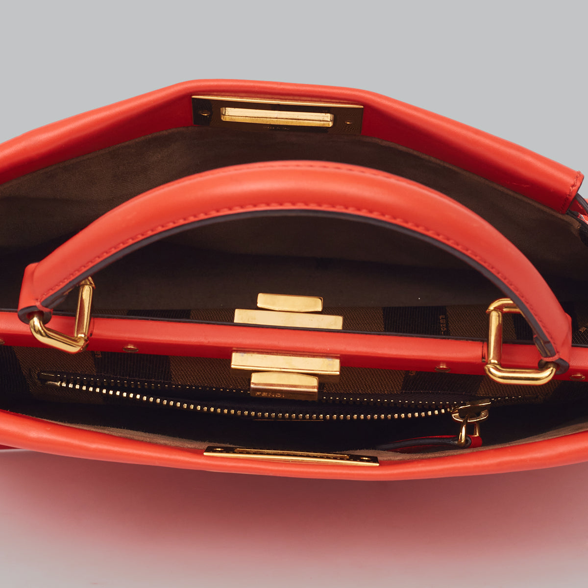 Bolsa Fendi Peekaboo Laranja