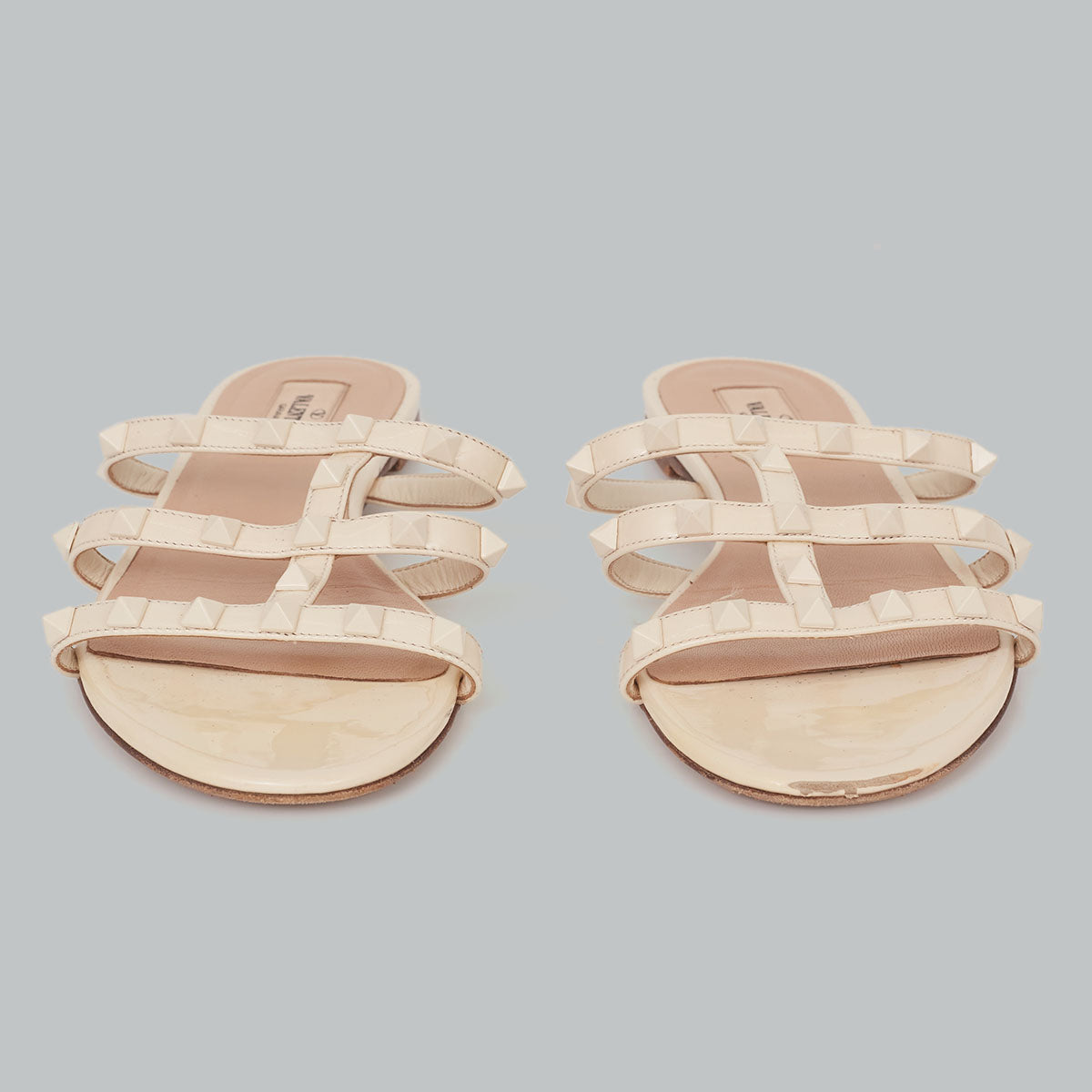 Rasteira Valentino Off -White Rockstud  TAM. 37 BR