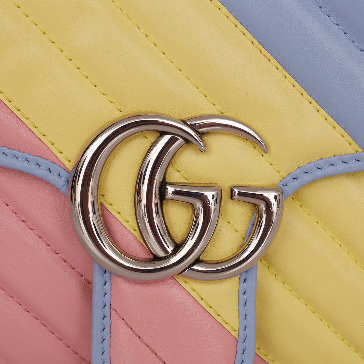 Bolsa Gucci Marmont Colorida