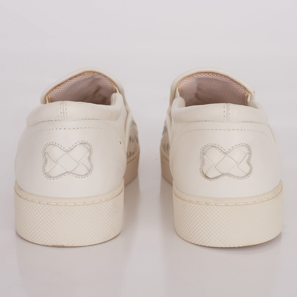 Tênis Bottega Veneta Slip On Off-White Tam. 37 Br