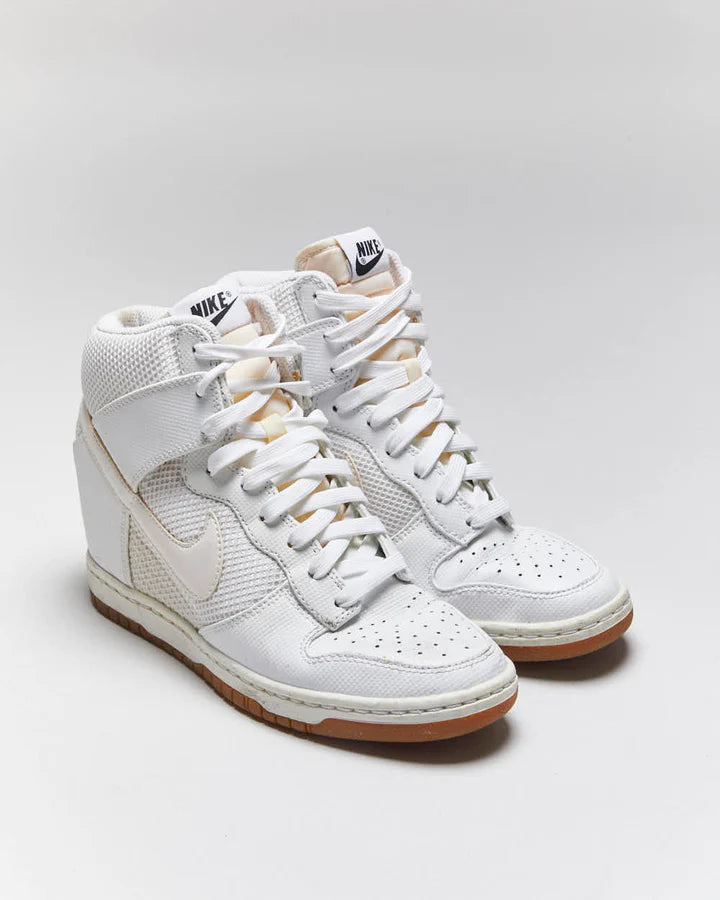 Tênis Nike Dunk Sky Branco Tam. 35,5 BR