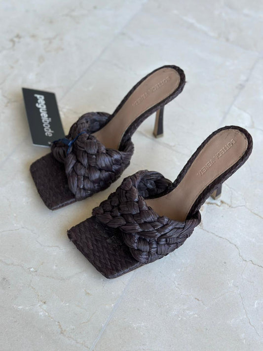 Sandália Bottega Veneta Marrom Tam. 34,5 BR