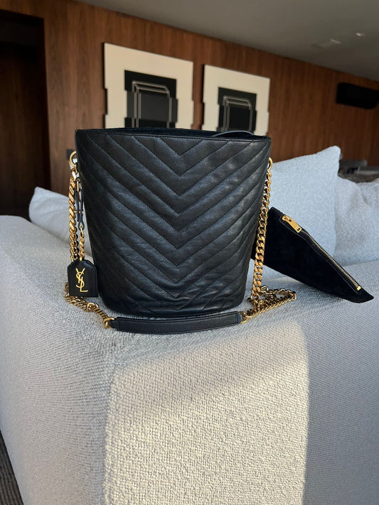 Bolsa Saint Laurent Bucket Preta