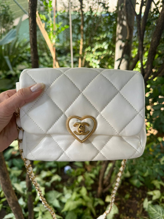 Bolsa Chanel Branca Coração