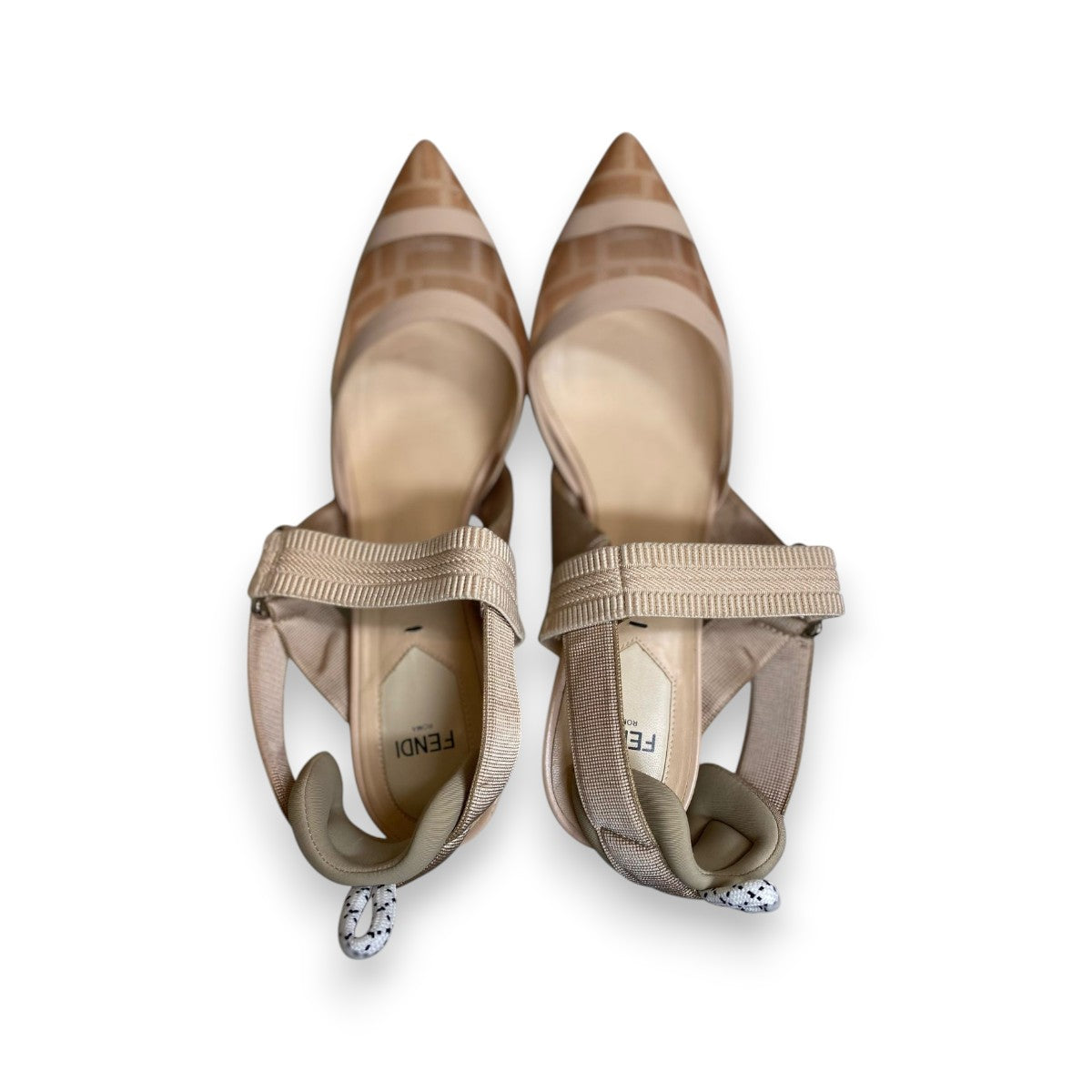 Sapato Fendi Bege Tam 36,5 Br