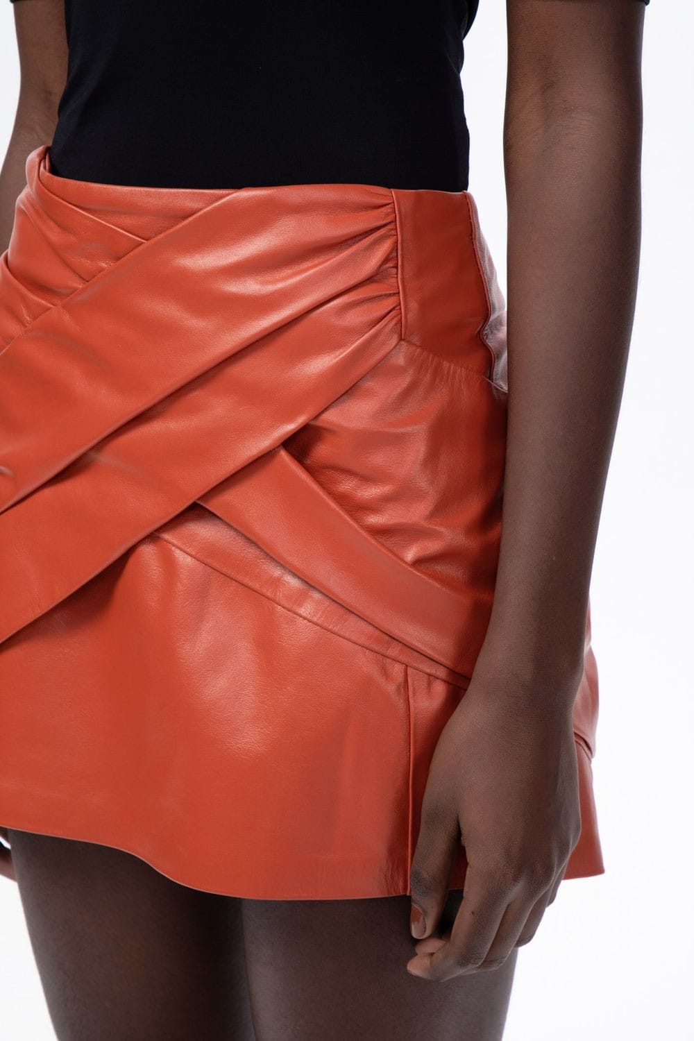 Shorts Saia Cris Barros laranja terra Tam. P BR