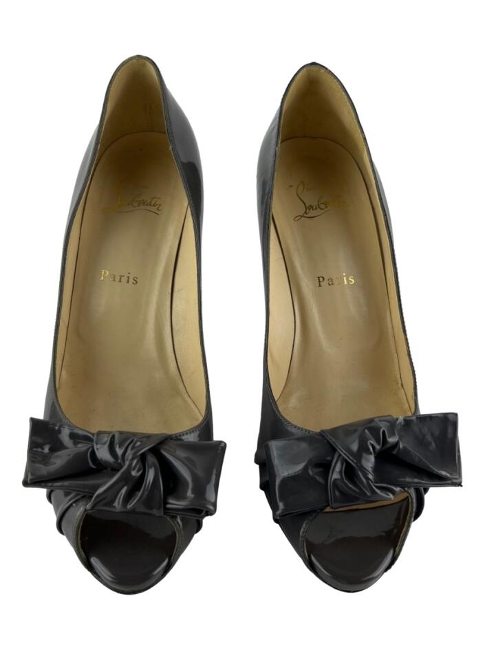 Sapato Christian LouBoutin Peep Toe laço Tam. 36,5 BR