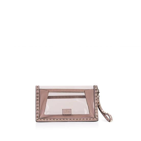 Bolsa clutch Valentino Rockstud transparente