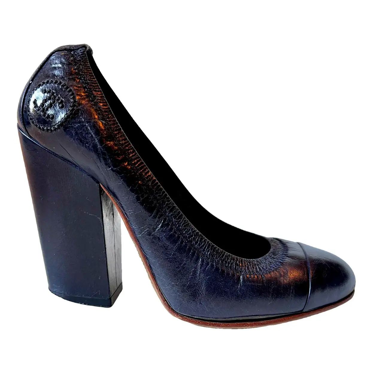 Sapato Chanel azul escuro Tam. 37,5 BR