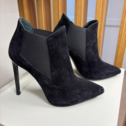 Saint Laurent Suede Point Toe Ankle Boot preto TAM. 34 BR