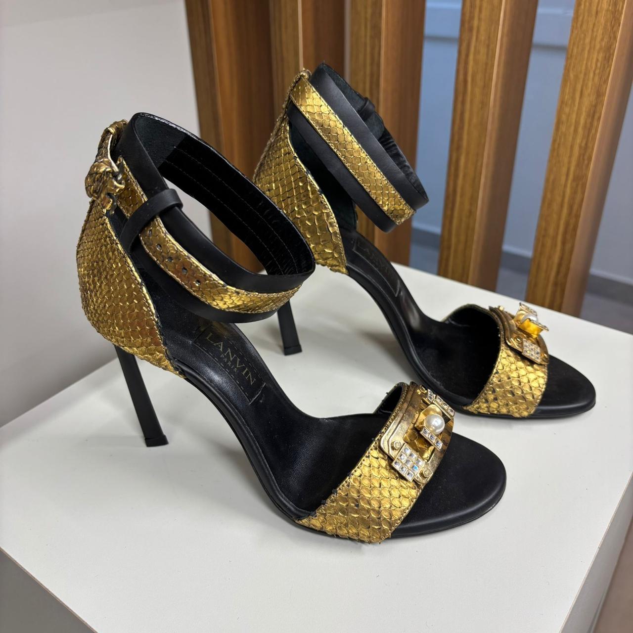 Salto Lanvin dourado TAM. 34 BR