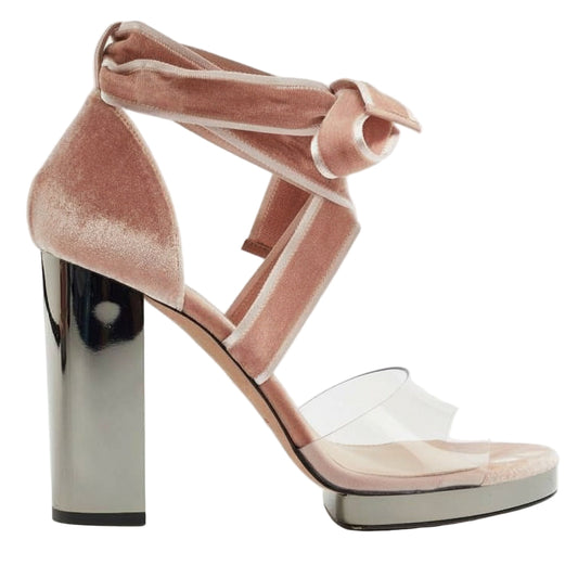 Sandália Valentino de veludo molhado Tam. 34.5 BR