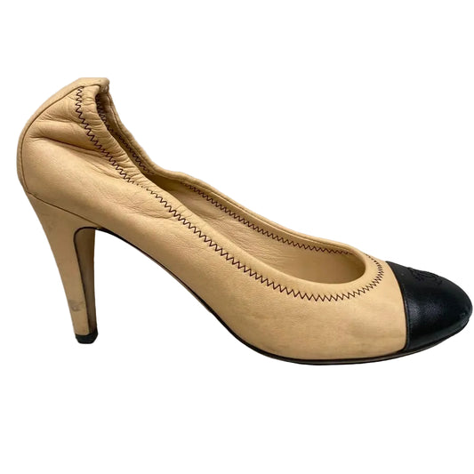 Scarpin Chanel Elastic Cap Toe Bicolor Bege Tam. 36 Br