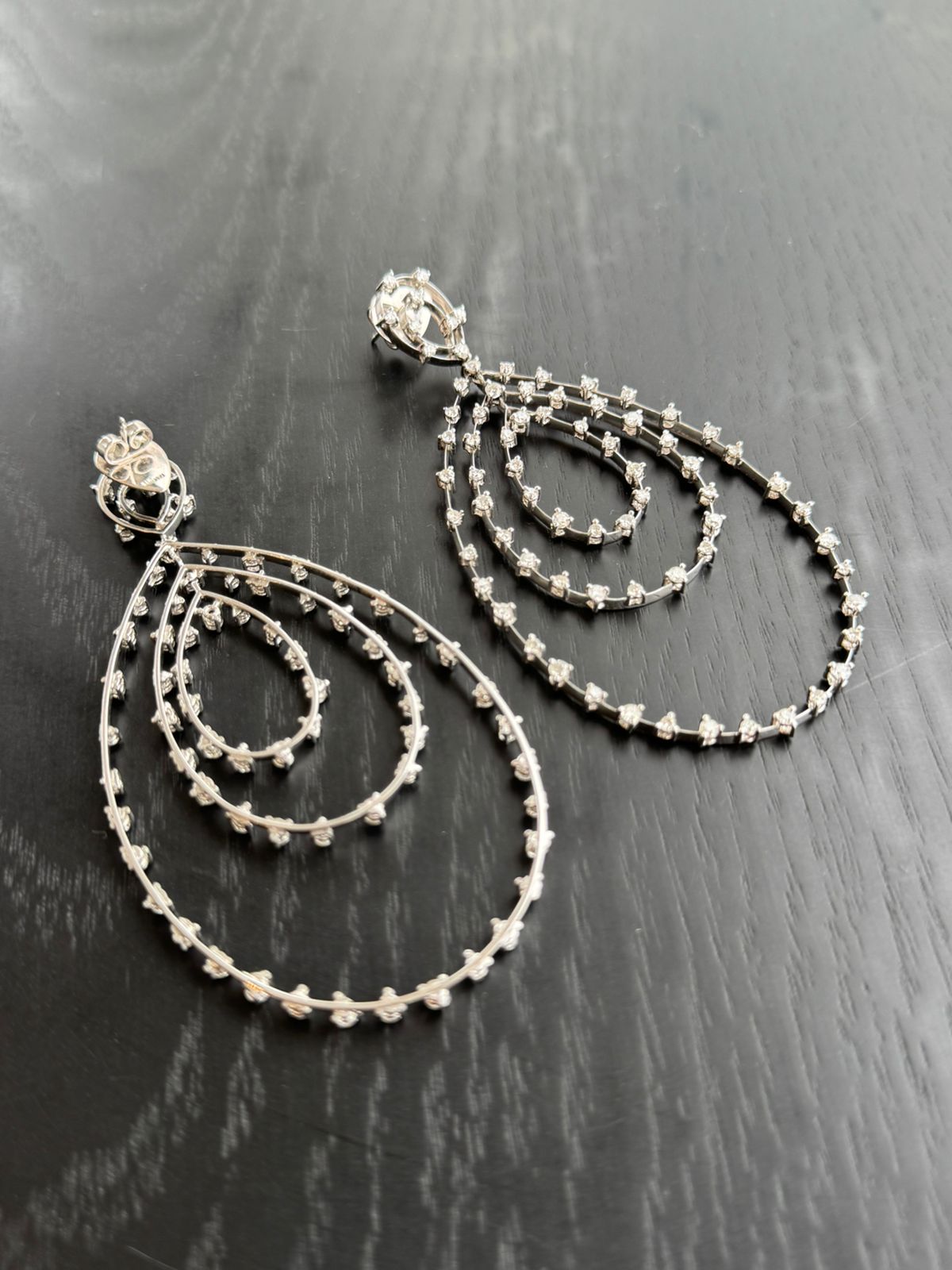 Brinco Talento Joias Ouro Branco com Brilhantes