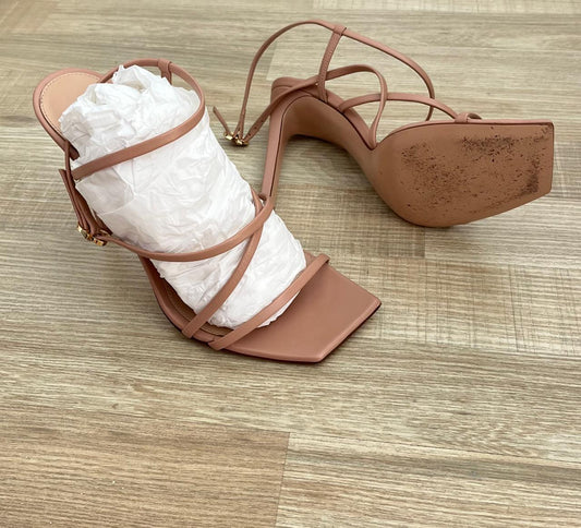 Sandália Gianvito Rossi Tiras Nude Tam. 35,5 BR