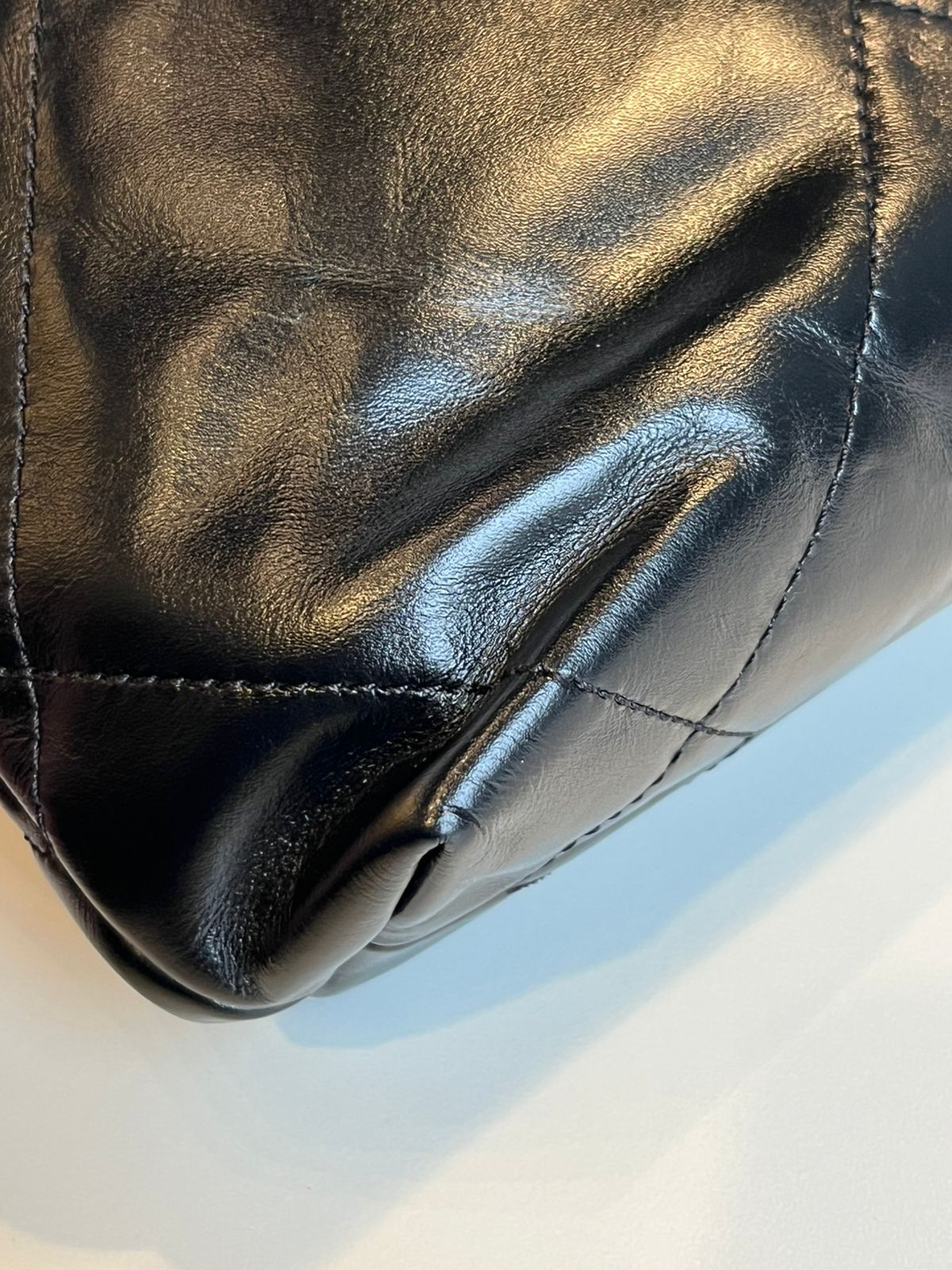 Bolsa Chanel 22 Mini Bag preta