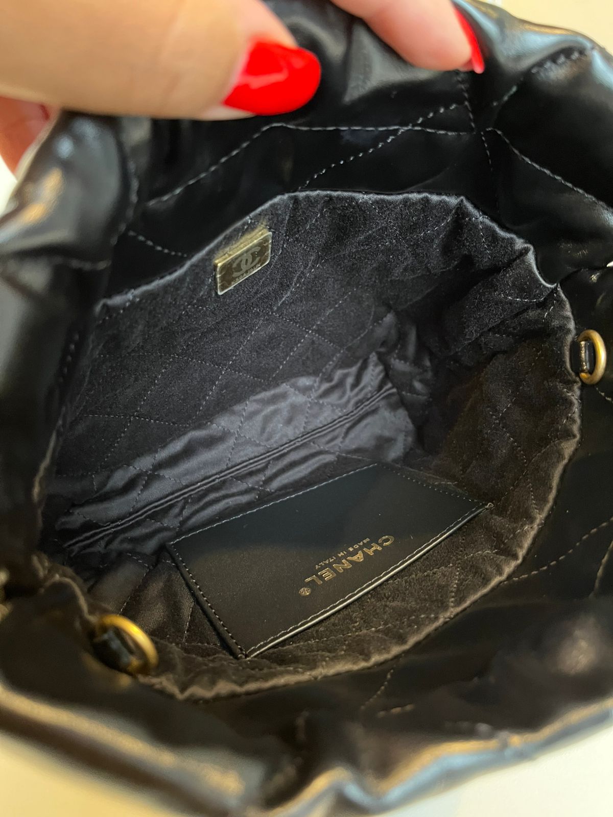 Bolsa Chanel 22 Mini Bag preta