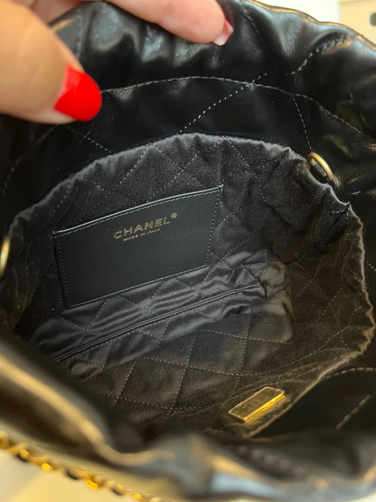 Bolsa Chanel 22 Mini Bag preta