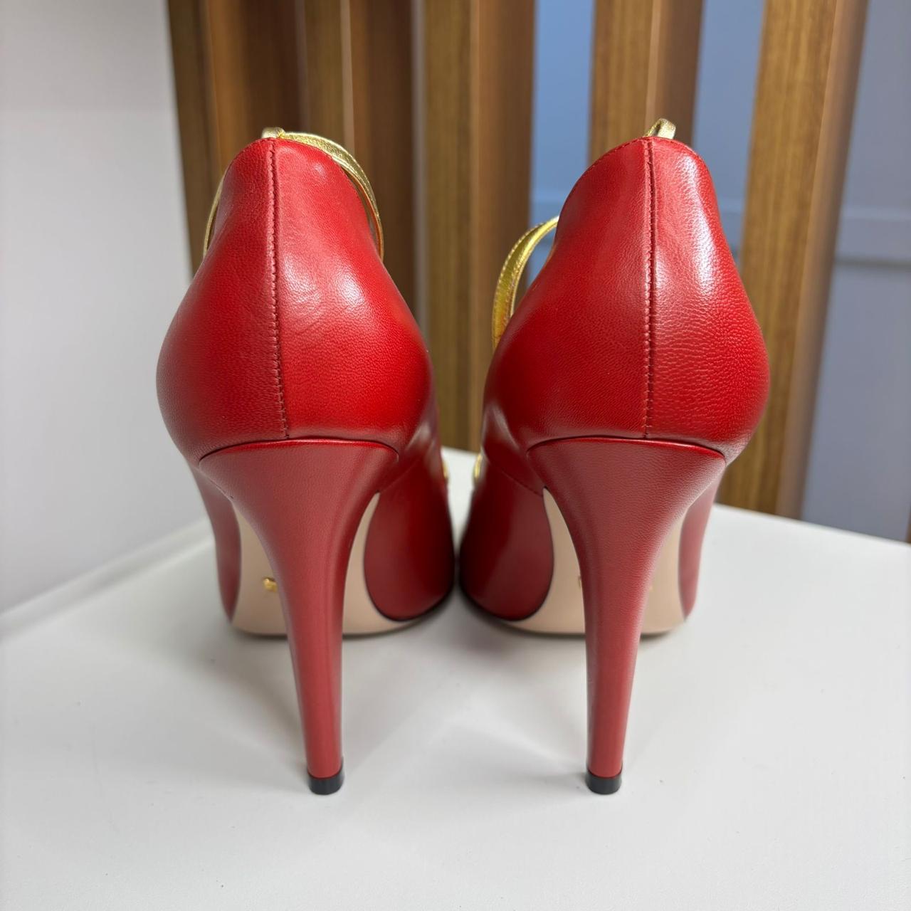 Salto Gucci Molina T-Strap com lábios vermelho TAM. 34 BR