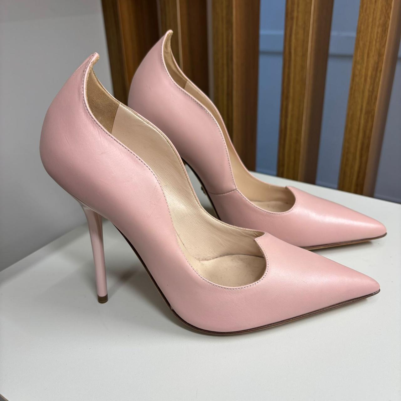 Scarpin Versace rosa TAM. 34 BR