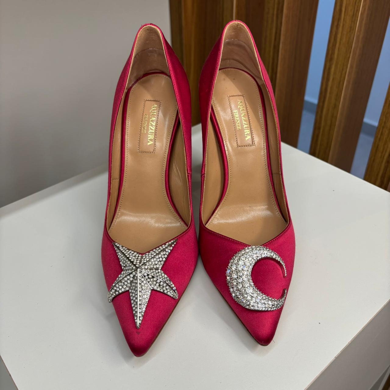 Scarpin Aquazzura vermelho TAM. 34 BR