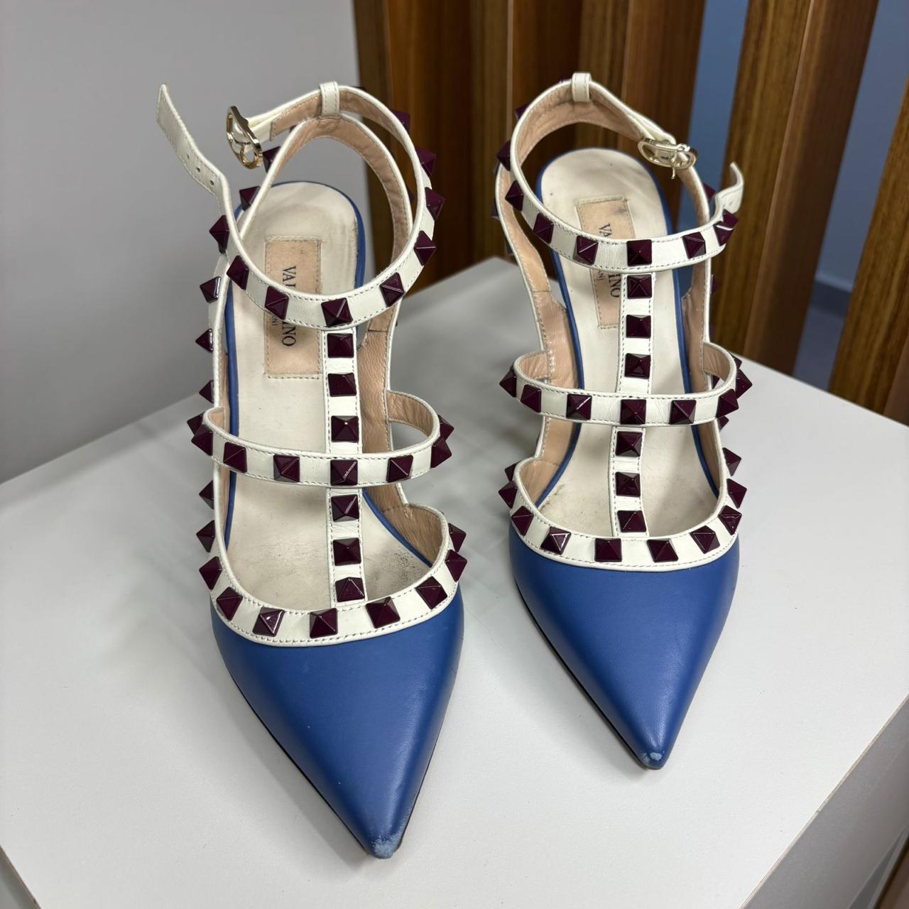 Salto Scarpin Valentino Garavani Rockstud TAM. 33,5 BR