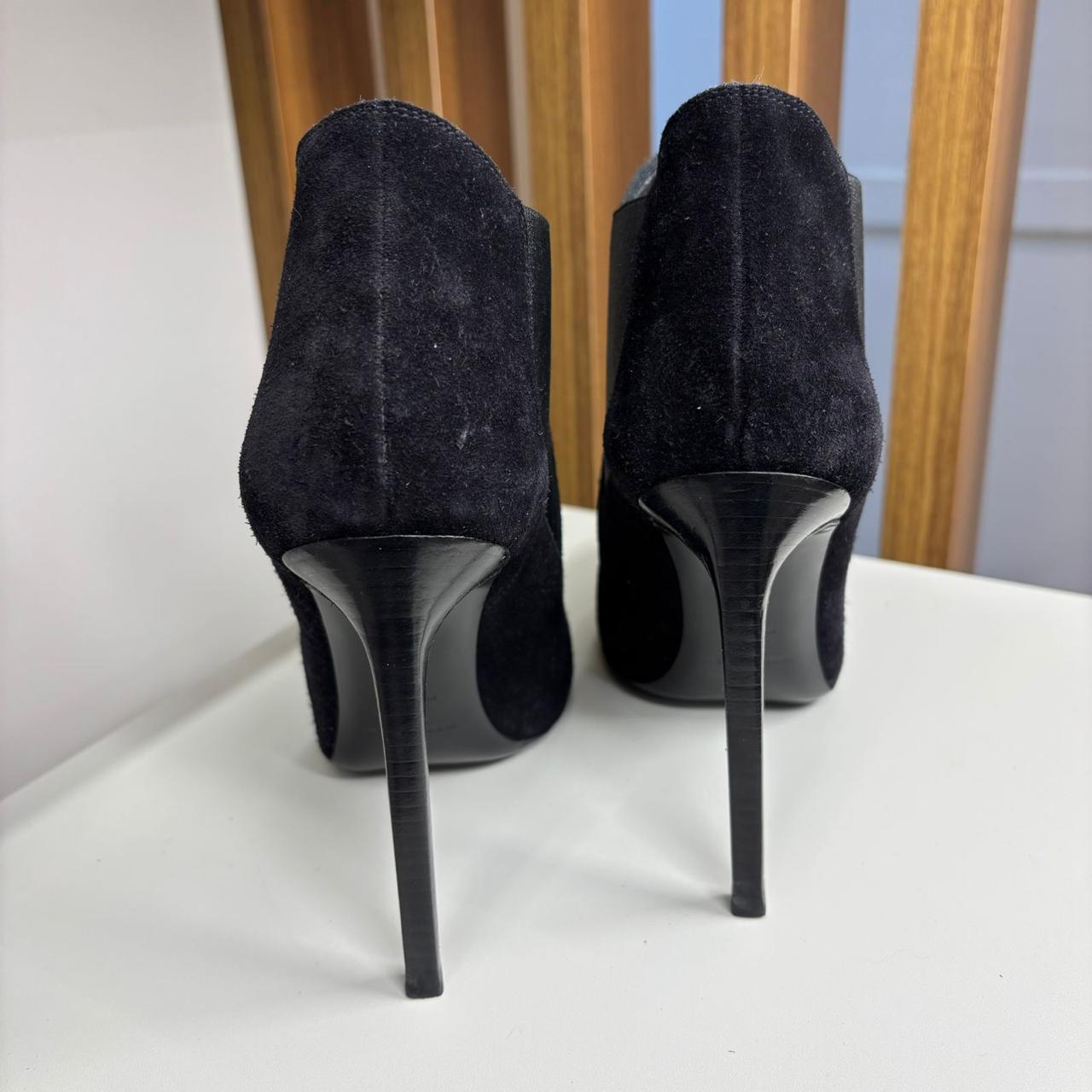 Saint Laurent Suede Point Toe Ankle Boot preto TAM. 34 BR