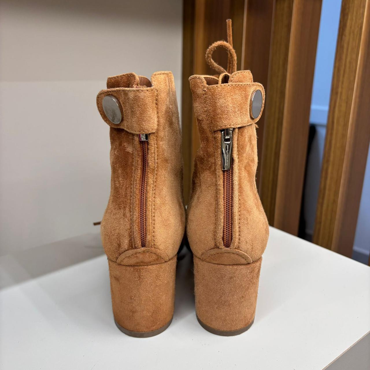Bota Gianvito Rossi Suede Finlay Boots marrom TAM. 34 BR