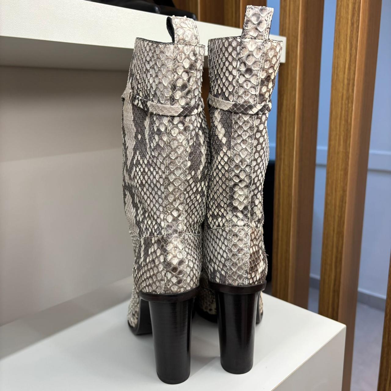 Bota cano médio píton Lanvin TAM. 34 BR