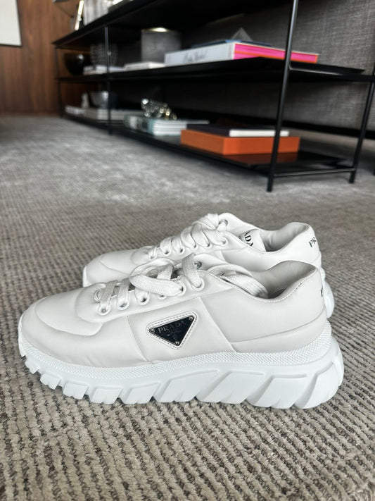 Tênis Prada Branco Tam. 37,5 BR