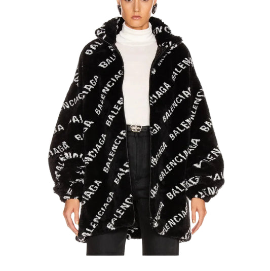 Casaco Balenciaga Pelinho Preto Tam 32 BR