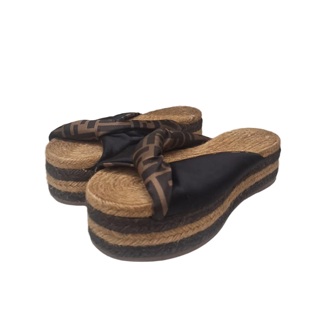 Sandália Fendi Bloco Fendi Tam 36 Br